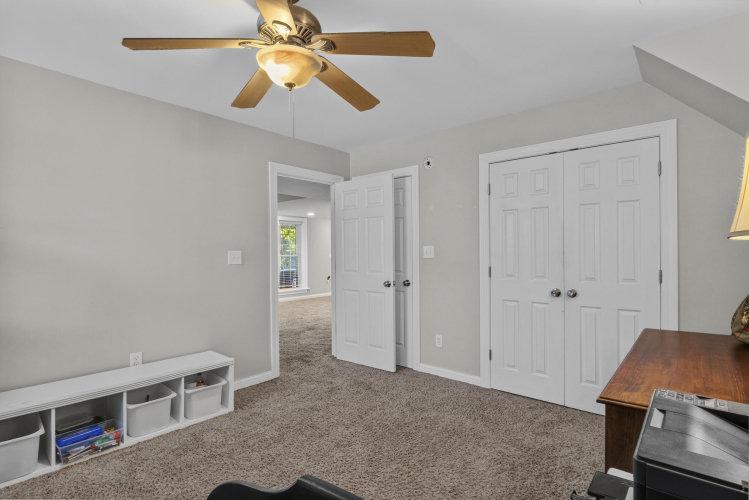 Listing Image 44