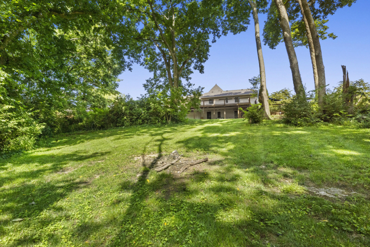Listing Image 54