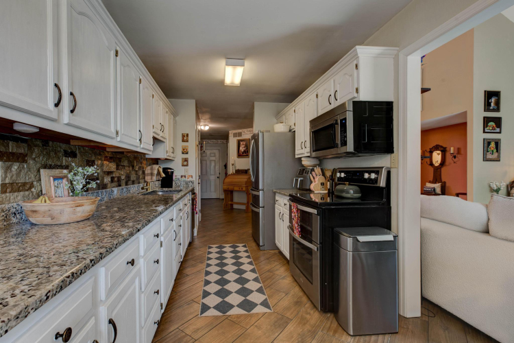Listing Image 21