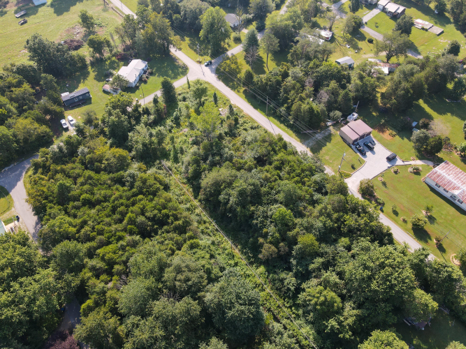 402404 Cordell Drive Burnside KY 42519 (House For Sale) | MLS 26029500