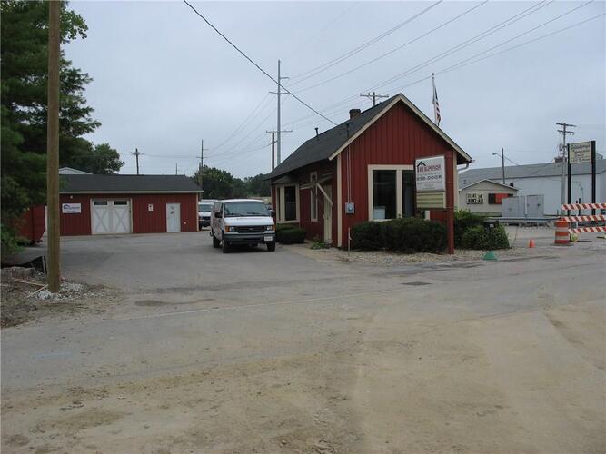 Listing Image 12