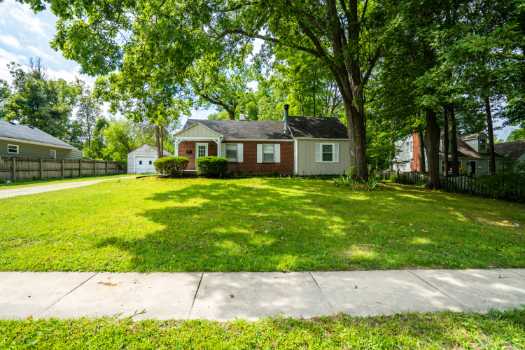 406 N Harbison Avenue Indianapolis IN 46219 (House For Sale) MLS 21906602