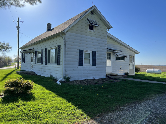 2673 W State Road 234  Cayuga, IN 47928 | MLS 21915785