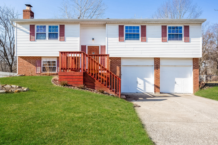 668 Brushwood Lane Greenwood IN 46142 MLS 21919591