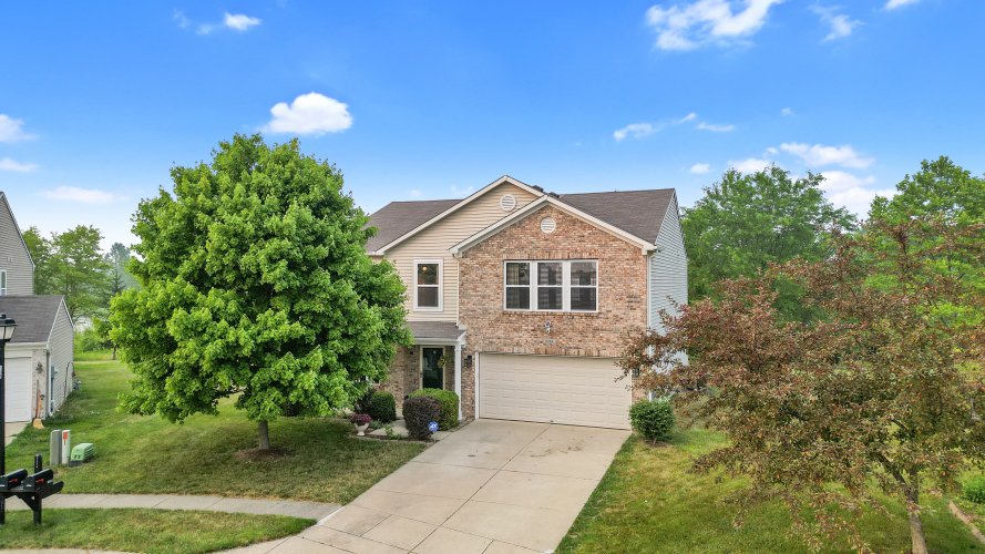 6854  Tadpole Court Indianapolis, IN 46237 | MLS 21929373