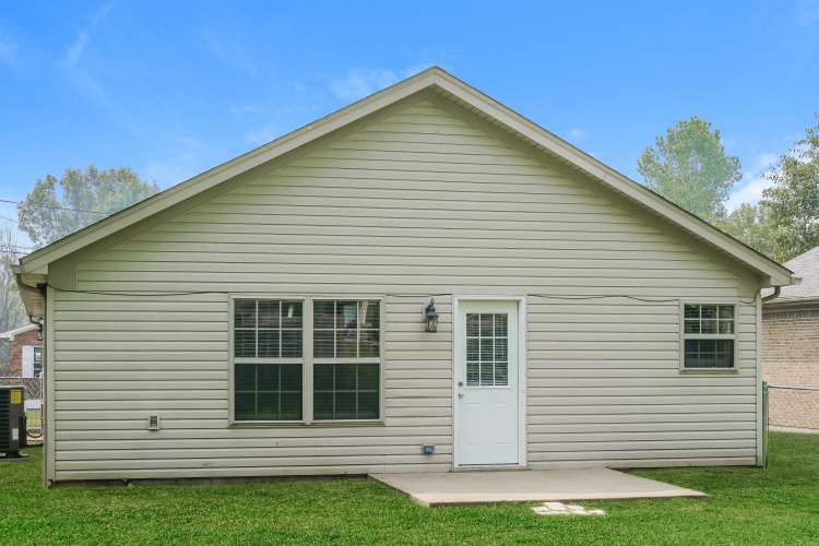 Listing Image 16