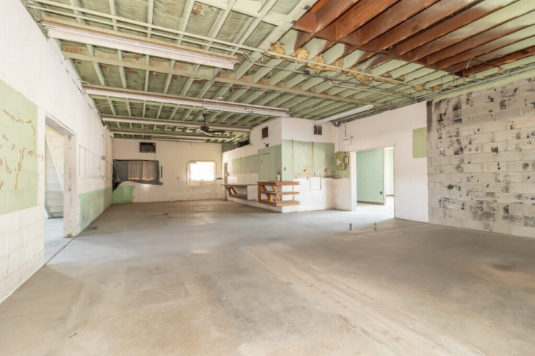 Listing Image 18