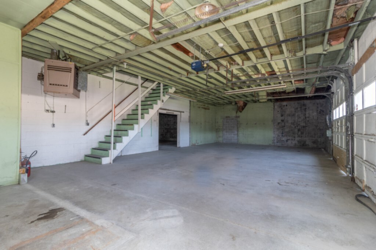 Listing Image 24