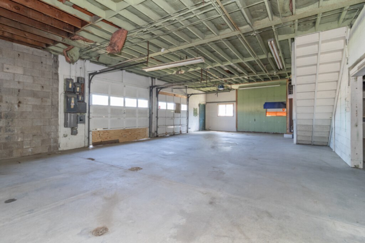 Listing Image 25