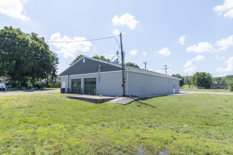 Listing Image 28