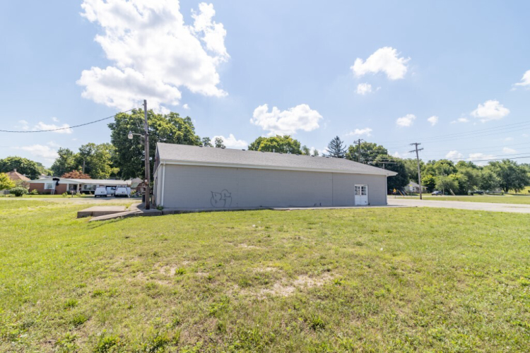 Listing Image 38