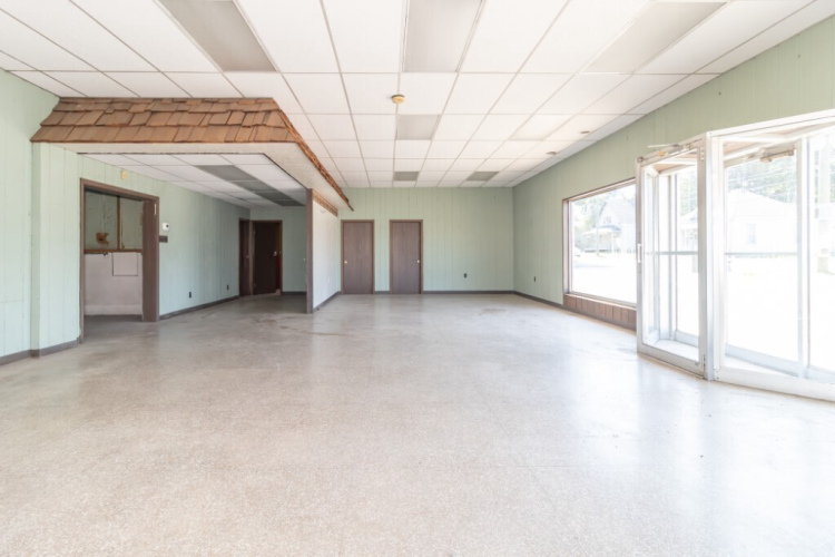 Listing Image 6