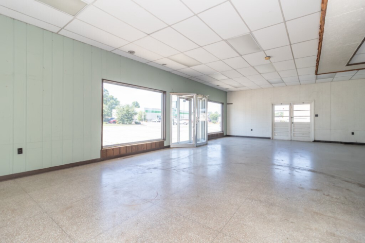 Listing Image 8