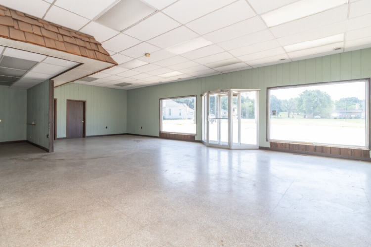 Listing Image 10