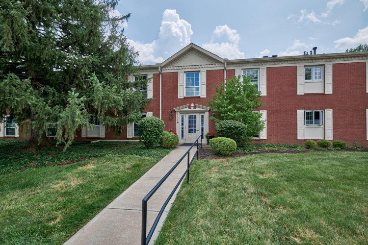7334  Lions Head Drive Indianapolis, IN 46260 | MLS 21933366