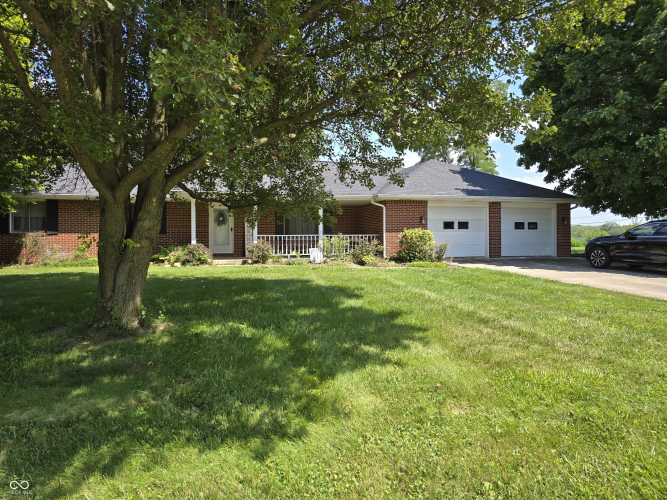 1438  Woodscliff Drive Anderson, IN 46012 | MLS 21935278