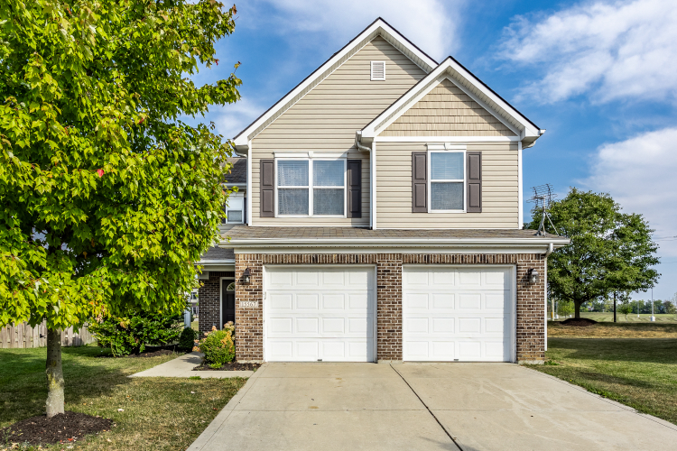15567  Old Pond Circle Noblesville, IN 46060 | MLS 21942297