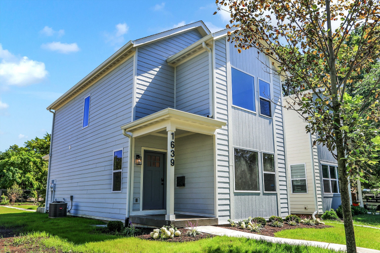 1639  Sheldon Street Indianapolis, IN 46218 | MLS 21943603