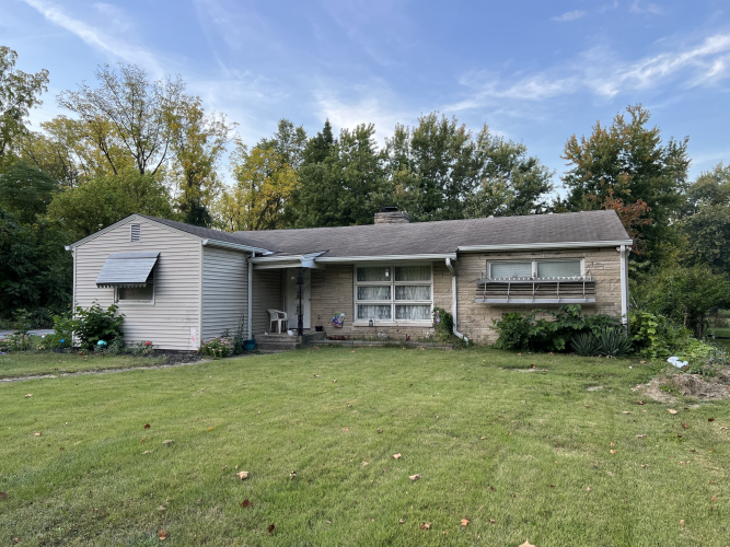 8802 E 10th Street Indianapolis, IN 46219 | MLS 21944775