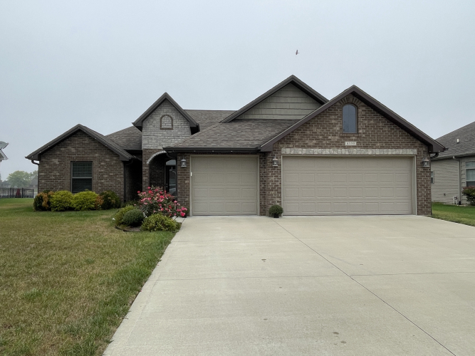 4359  Westminster Place Columbus, IN 47201 | MLS 21946438