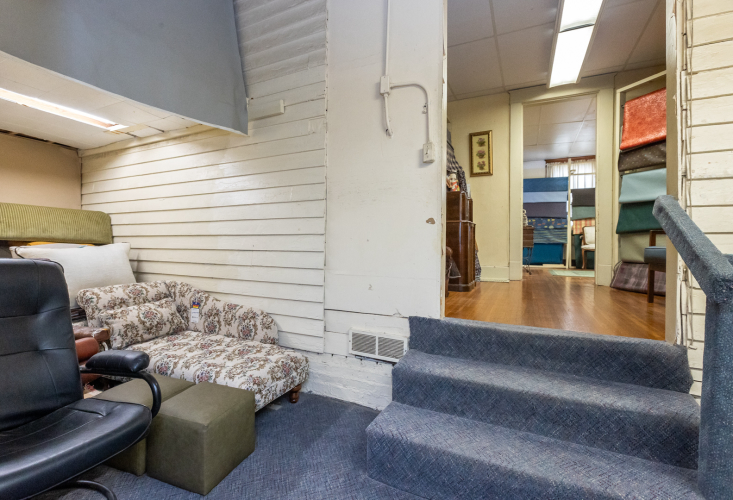 Listing Image 19