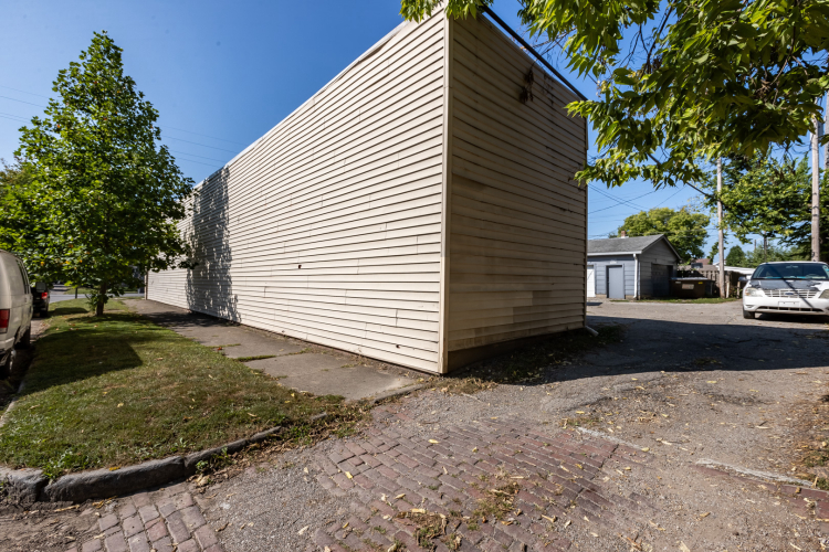 Listing Image 25