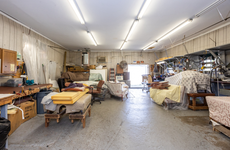 Listing Image 5