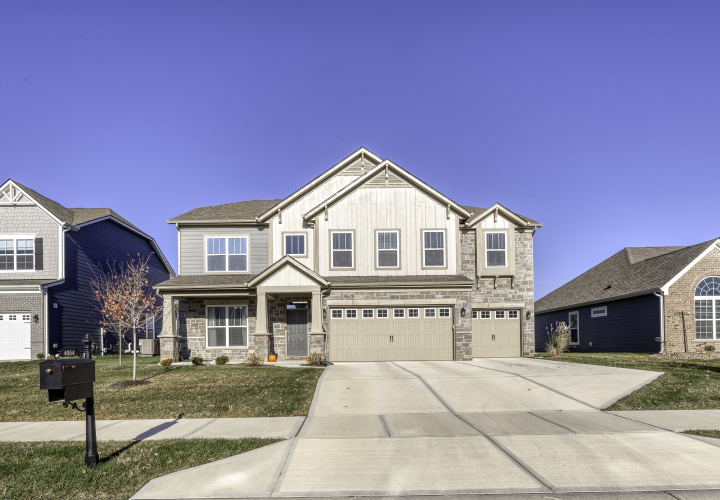 4054  Omaha Drive Bargersville, IN 46106 | MLS 21952318