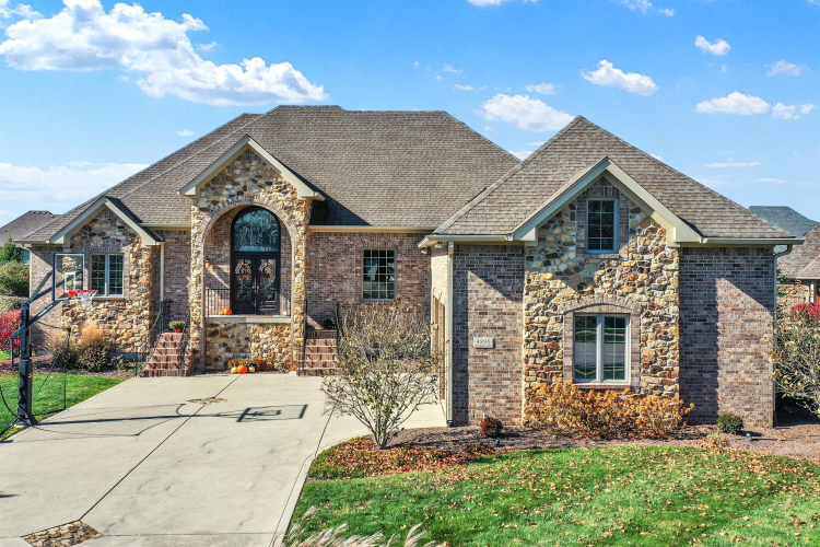4890 E Benthaven Drive Bargersville, IN 46106 | MLS 21952705