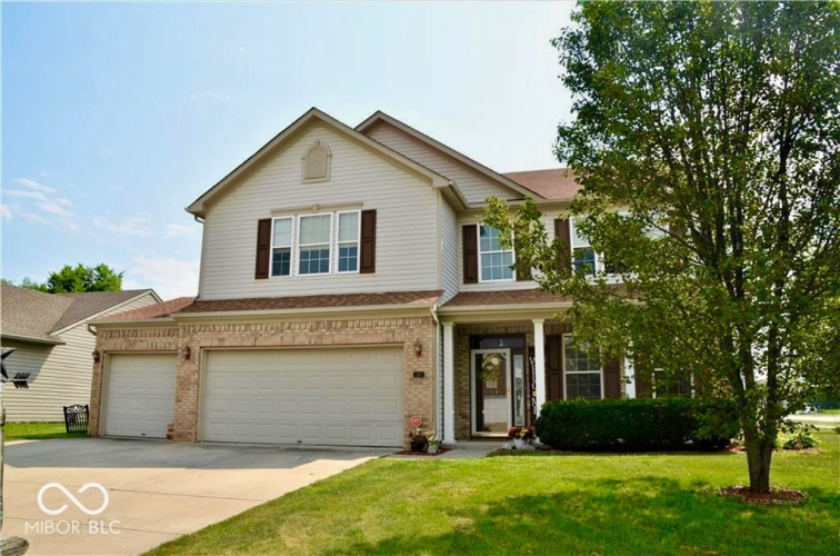 2367  Cole Wood Court Indianapolis, IN 46239 | MLS 21954639