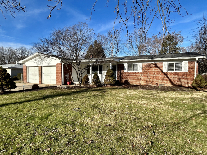 154 Pearl Street Carmel IN 46032 (House For Sale) MLS 21957199