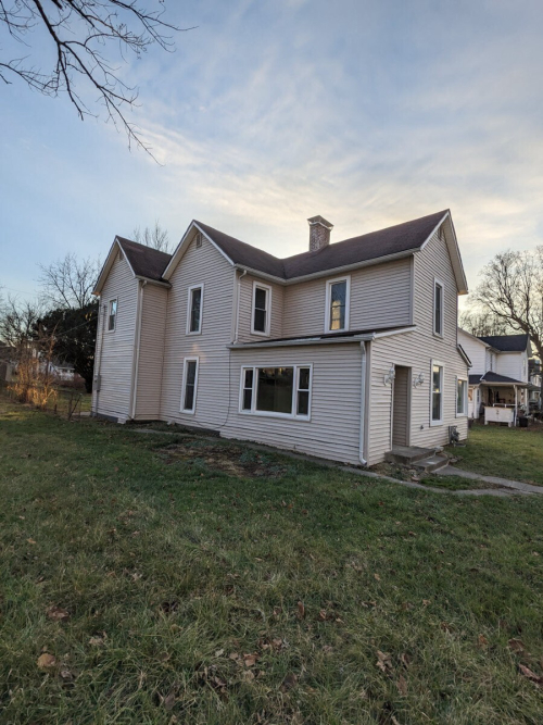 213 E Broadway Street Alexandria, IN 46001 | MLS 21958068