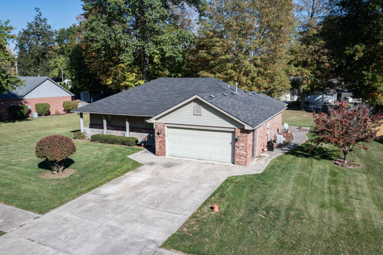 1030  Evergreen Court Anderson, IN 46012 | MLS 21958603