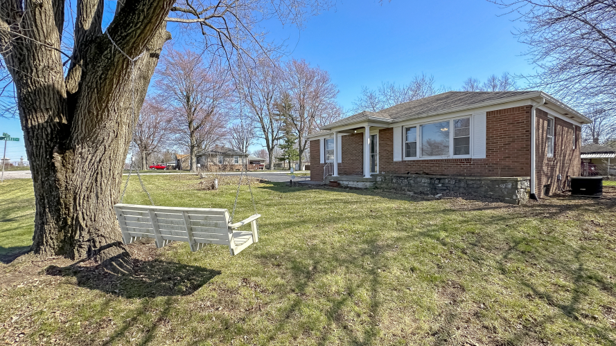 7385 E Troy Avenue Indianapolis, IN 46239 | MLS 21960645