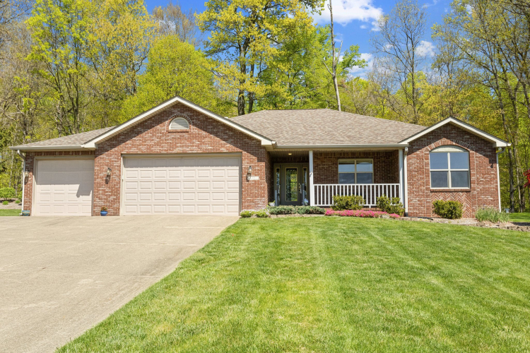 310  Whispering Pine Drive Martinsville, IN 46151 | MLS 21961741