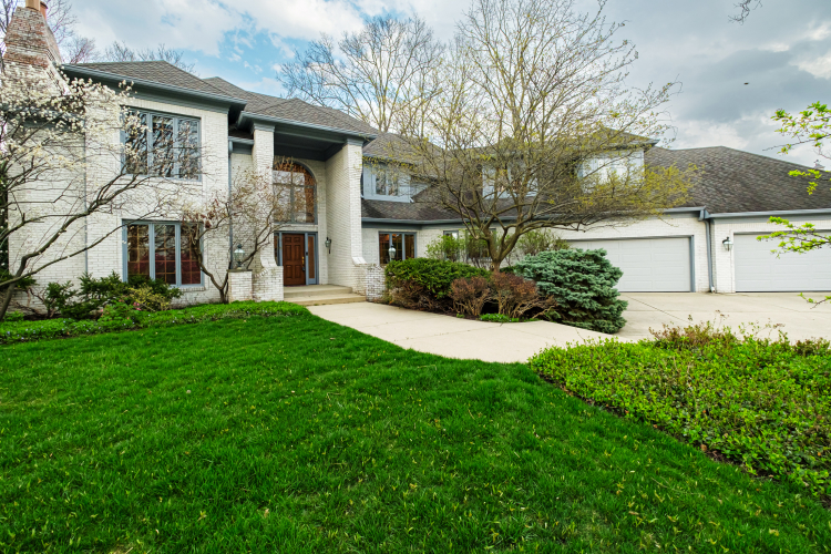 9141  Diamond Pointe Drive Indianapolis, IN 46236 | MLS 21961806