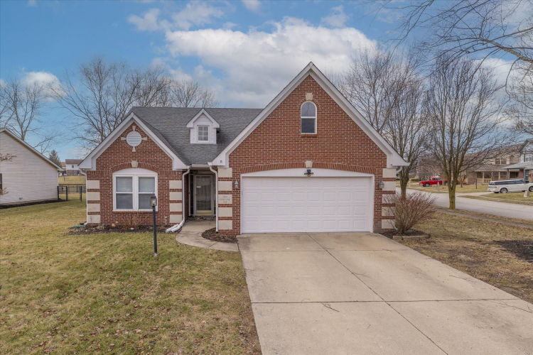 348  Concord Way Greenwood, IN 46142 | MLS 21962390