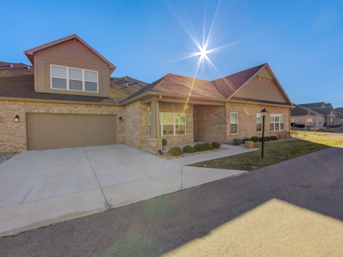 2326  Saddle Drive Shelbyville, IN 46176 | MLS 21962496