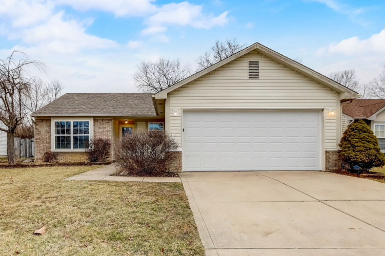 9220  Whitecliff Way Indianapolis, IN 46234 | MLS 21963036