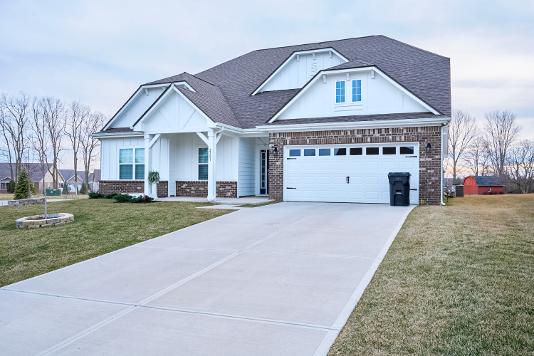 2381  Riviera Place Greenwood, IN 46143 | MLS 21964759