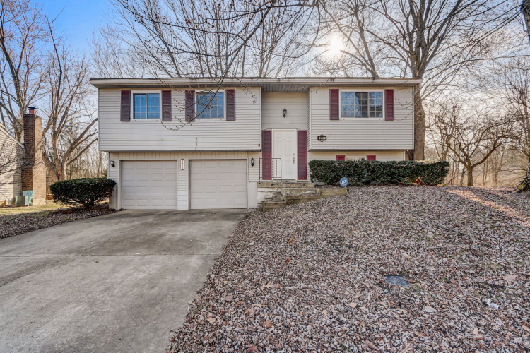 2611  Pawnee Drive Indianapolis, IN 46229 | MLS 21964949