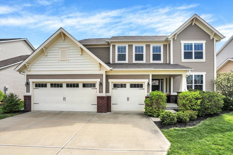 7831  Gray Eagle Drive Zionsville, IN 46077 | MLS 21965734