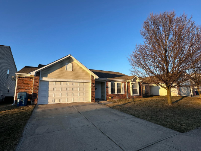 8050  Twin River Drive Indianapolis, IN 46239 | MLS 21965900