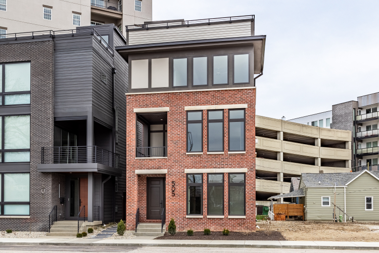 Listing Image 3