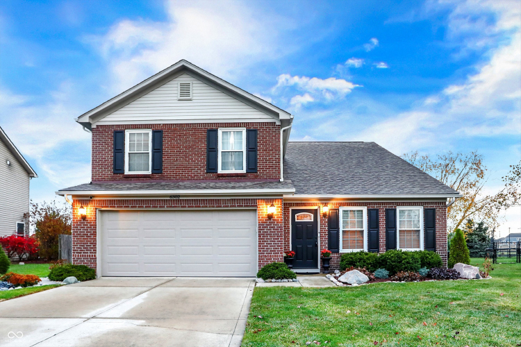 6302 W Chelmsford Drive McCordsville, IN 46055 | MLS 21967083