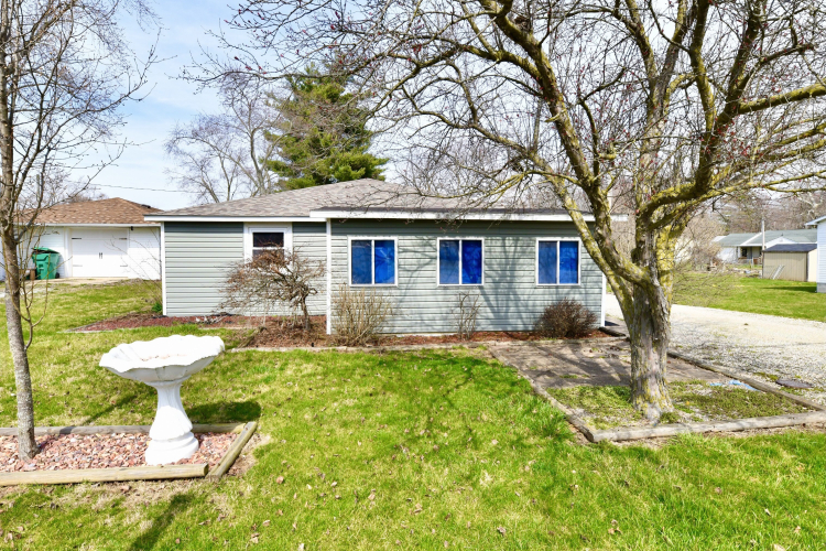 38  Midway Drive New Castle, IN 47362 | MLS 21968094