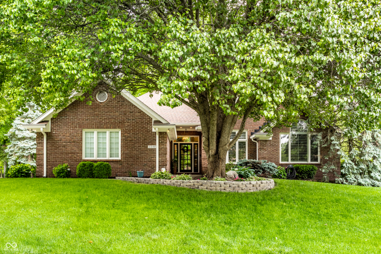 11244  Woods Bay Lane Indianapolis, IN 46236 | MLS 21968944