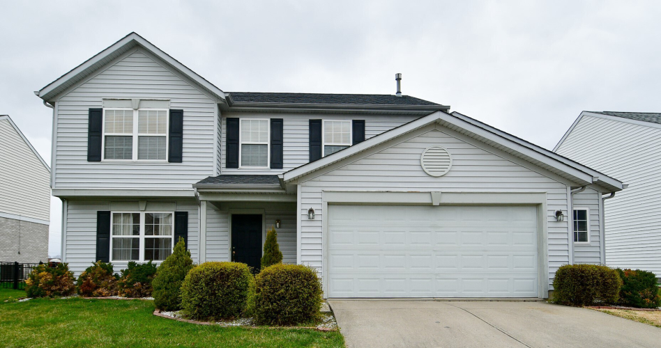6516  Smithfield Drive Indianapolis, IN 46237 | MLS 21969362
