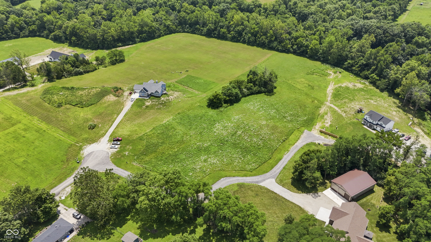 Listing Image 4