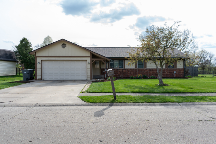 4810  Whirlaway Drive Indianapolis, IN 46237 | MLS 21971835